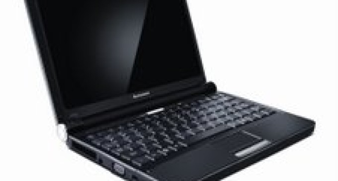 La mesa de las netbook: tres patas disparejas