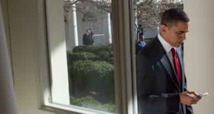 Blackberry mantiene su romance tormentoso con la Casa Blanca